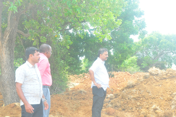 தொடரும் நில ஆக்கிரமிப்புகள்: தமிழர் பிரதேச பொது அமைப்பினர் கவலை! | Illegal Land Grabbing In Kilinochchi தொடரும் நில ஆக்கிரமிப்புகள்: தமிழர் பிரதேச பொது அமைப்பினர் கவலை! | Illegal Land Grabbing In Kilinochchi