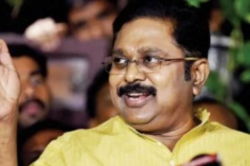 பணத்தை வாங்கிட்டு கதைய முடிச்சிடுங்க: டிடிவி தினகரன்