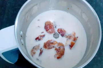 பேரீச்சம்பழத்தை பாலில் ஊறவைத்து சாப்பிடுவதால் கிடைக்கும் நன்மைகள் என்னென்ன தெரியுமா?