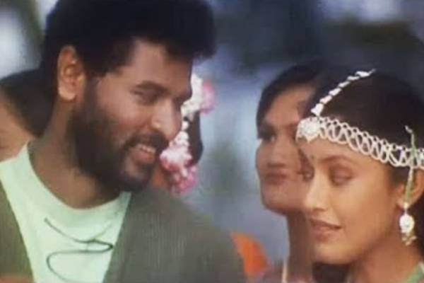 ஒரேவொரு படம் தான் ஆள் அடையாளம் தெரியாமல் போன பிரபுதேவா பட நடிகை!! கணவர் இந்த நடிகரா.. | Actress Shabana Raza Latest Photos Prabhudeva Fame