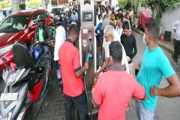 பாரிய இலாபத்தை பெற்றுள்ள பெட்ரோலிய கூட்டுத்தாபனம்!அரசாங்கத்திடம் விடுக்கப்பட்டுள்ள கோரிக்கை