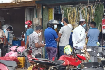 வவுனியா  நகரில் மக்களின் நடமாட்டம் அதிகரிப்பு