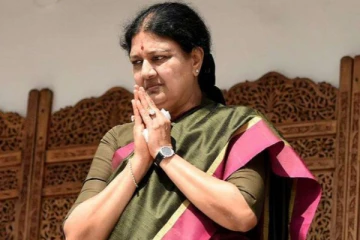 அரசியலில் இருந்து விலகுகின்றேன்! - சசிகலா அறிவிப்பு