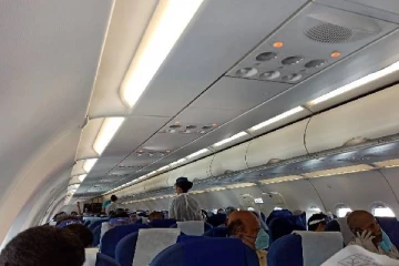 விமானத்திலிருந்து குதித்த நபர்: பெரும் பரபரப்பை ஏற்படுத்திய சம்பவம்!