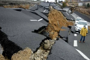 பிலிப்பைன்ஸ் நாட்டில் சக்திவாய்ந்த நிலநடுக்கம்