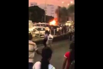 මෙරට ප්‍රධානතම ගුවන් පාලමක් මත හදිසියේම ගින්නක් - දර්ශන සහිතයි ..(VIDEO)