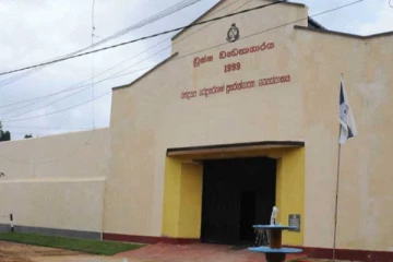 பூசா சிறைச்சாலையில் அமைதியின்மை ; சிறைச்சாலை அத்தியட்சகர் காயம்