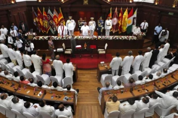 இலங்கையின் அமைச்சரவையில் திடீர் மாற்றம் - முக்கிய அமைச்சு பதவிகளில் ஏற்பட்ட மாற்றம்