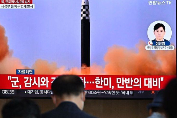பைடனுக்கு பதிலடி - பாரிய ஏவுகணை சோதனையை நடத்திய வடகொரியா | North Korea Fires Missiles After Biden Leaves