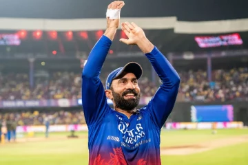 இப்போ தான் ஓய்வை அறிவித்தார் - பயிற்சியாளராக நியமித்த RCB அணி