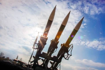 ஈரானுக்கு பாலிஸ்டிக் ஏவுகணைகள்... இந்திய ஊடகத் தகவலை அடியோடு மறுத்த பாகிஸ்தான்