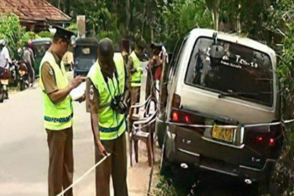 இலங்கையில் கோர விபத்து: பரிதாபமாக உயிரிழந்த இரண்டு இளைஞர்கள்! | Anuradhapura Vehicle Accident Two Youth S Death