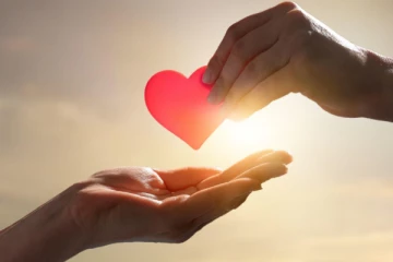 காதலி கதைக்காததால் 21 வயது காதலன் எடுத்த விபரீத முடிவு; இலங்கையில் சம்பவம்