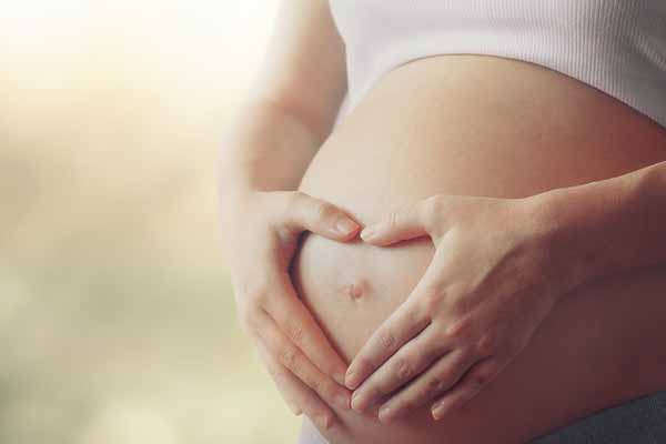 வலி தாங்க முடியல... வயிற்றை கிழித்துக்கொண்ட கர்ப்பிணி | Woman Slits Abdomen