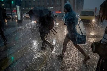 தமிழகத்தில் இன்று 11 மாவட்டங்களில் கனமழைக்கு வாய்ப்பு- வானிலை மையம் தகவல்