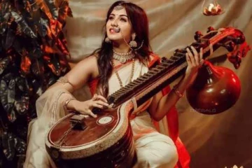 சன் டிவியின் சிங்கப்பெண்ணே சீரியல் நாயகி மனீஷாவின் போட்டோ ஷுட் புகைப்படங்கள்