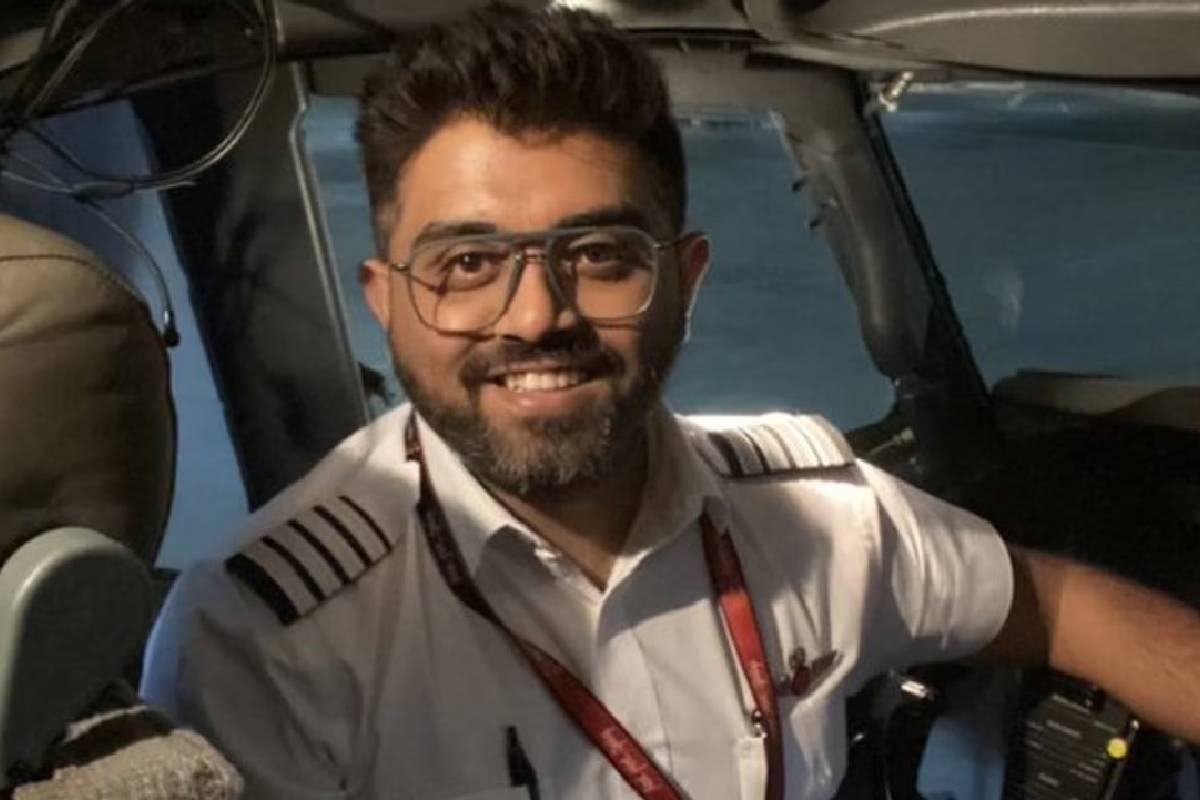 நடுவானில் விமானத்தில் நடந்த கத்திக்குத்து: ரத்தகாயங்களுடன் 180 பயணிகளை காப்பாற்றிய விமானி | Flydubai Pilot Indian Fought Off Colleague Stabbed நடுவானில் விமானத்தில் நடந்த கத்திக்குத்து: ரத்தகாயங்களுடன் 180 பயணிகளை காப்பாற்றிய விமானி | Flydubai Pilot Indian Fought Off Colleague Stabbed