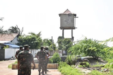 தமிழர் பகுதியில்   குண்டு வைத்து தகர்க்கப்பட்ட மிகப்பழமையான  நீர்த்தாங்கி!