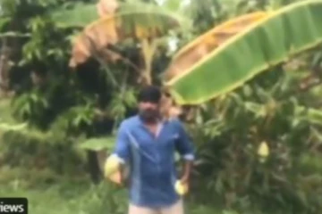 வேதனை தாங்கல....  ஆசிரமத்திற்கு சென்ற விஜய் சேதுபதி! அங்கு என்ன செய்கின்றார் தெரியுமா?