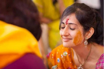 மஞ்சள் பூசி குளிக்க வேண்டும்: ஏன் தெரியுமா?