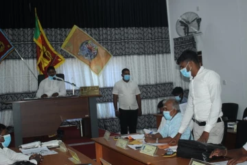 ஏறாவூர்ப்பற்று பிரதேச சபையின் மாதாந்த அமர்வு - பிரதேசசபை ஊடாக மண் விற்பனை செய்வதற்கான ஆலோசனை