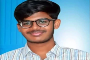 அகில இந்திய ரீதியில் முதிலிடம் பிடித்து சாதனை படைத்த தமிழ் மாணவன் - குவியும் பாராட்டுகள்
