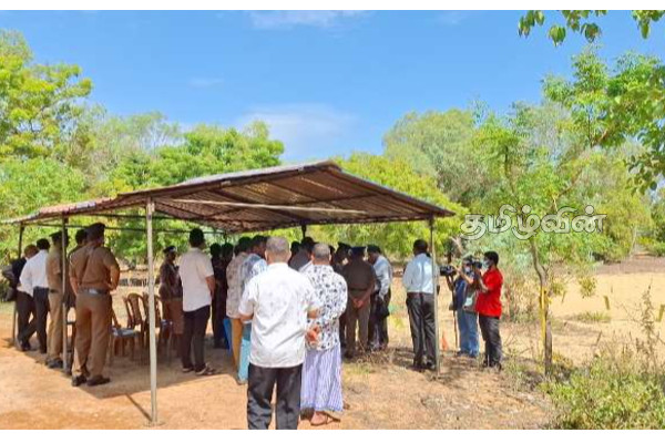 குருக்கள்மடத்தில் உள்ள மனிதப் புதைகுழி அமைந்துள்ள இடத்தை பார்வையிட்ட நீதிபதி | Judge Visits Human Burial Site At Batti