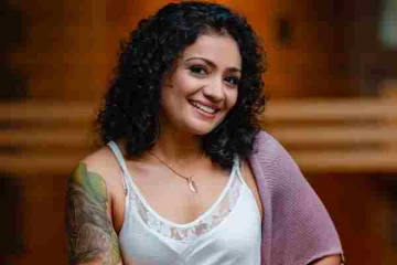 3வது முறையாக திருமணம் செய்துகொண்ட பிரபல நடிகை மீரா வாசுதேவன்- அழகிய ஜோடியின் போட்டோ