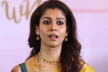 துளி கூட மேக்கப் இல்லாமல் பொது இடத்திற்கு வந்த நயன்தாரா.. சிம்பிள் லுக்கில் எப்படி இருக்கிறார் பாருங்க