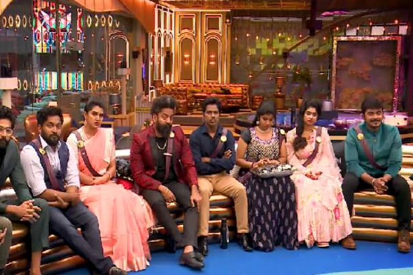 பிக்பாஸில் இருந்து வெளியேறியதும் ராபர்ட் மாஸ்டர் முதலில் சந்தித்தது யாரை தெரியுமா? | Robert Master First Met After Quitting Bigg Boss