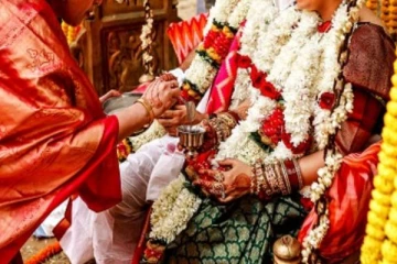 மண மேடையில் கழுத்தில் தாலி கட்டும் நேரத்தில் நடந்த அசம்பாவிதம்: பெண் மரணம்! இருவர் கவலைக்கிடம்