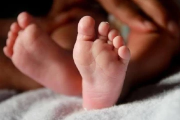 ஒரு வயது ஆண் குழந்தையை பலியெடுத்த கோவிட்