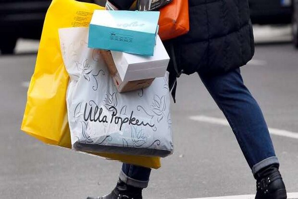 கனடாவில் சில்லறை வியாபாரத்தில் ஏற்பட்டுள்ள மாற்றம் | Statistics Canada Reports Retail Sales Down