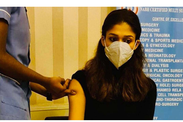 கொரோனா தடுப்பூசி போட்டதாக நடித்தராரா நயன்தாரா?... சரமாரியாக திட்டித் தீர்க்கும் நெட்டிசன்கள் | Nayanthara Vaccinated Photo Controversy