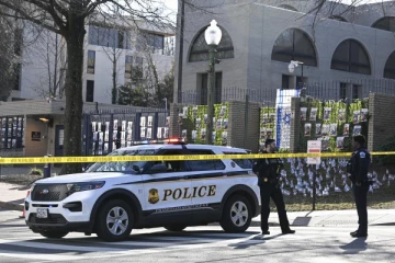 அமெரிக்காவில் பரபரப்பு; விமானப் படைவீரர் தீக்குளிப்பு!