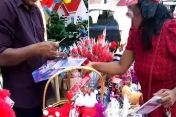யாழில் களைகட்டும் காதலர் தின வியாபாரம்!(Photos)