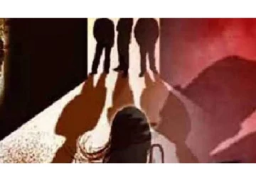 இளம்பெண் கூட்டு பாலியல் வன்கொடுமை -விடிய விடிய.. கள்ளக்காதலின் வெறிச்செயல்!