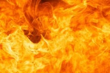 மனைவியின் பிரிவை தாங்காமல் தீ குளித்து உயிரிழந்த கணவன்!