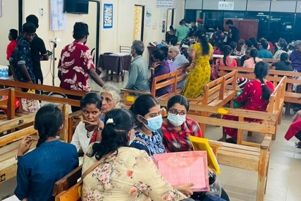 சுகாதார ஊழியர்களின் பணிப் புறக்கணிப்பால் யாழில் நோயாளிகள் அந்தரிப்பு! | Patients Are Dying In Due To The Neglect