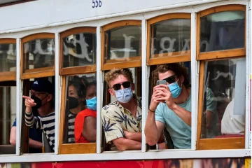 பிரித்தானியர்களுக்கு புதிய கட்டுப்பாடுகள் அமுல்! ஹாலிடே ஹாட்ஸ்பாட்கள் அறிவிப்பு