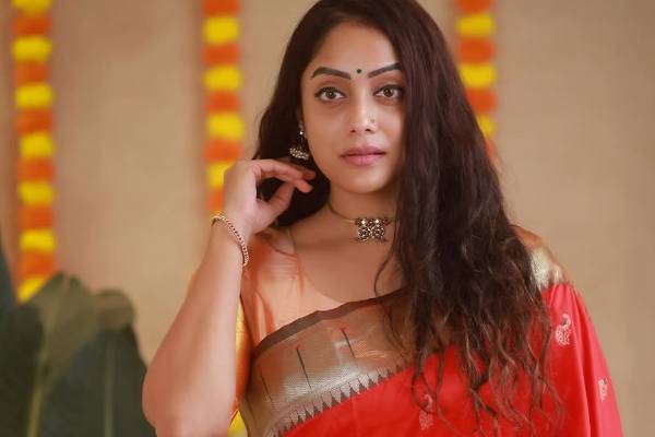 காதலில் விழுந்த பிக்பாஸ் நடிகை அபிராமி!! புகைப்படம்.. | Actress Abhirami Announced Falling Love Photo Post