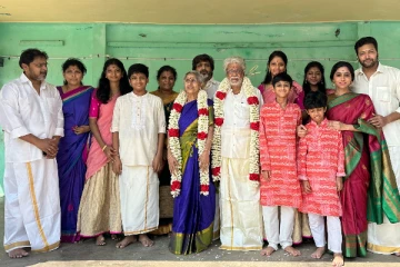 50-வது திருமண நாளை குடும்பத்துடன் கொண்டாடிய நடிகர் ஜெயம் ரவியின் அம்மா - அப்பா! புகைப்படத்துடன் இதோ