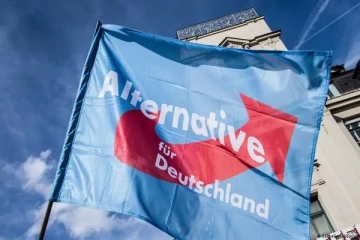 சமீபத்திய தேர்தலில் வெற்றி பெற்ற புலம்பெயர்தலுக்கெதிரான அரசியல்வாதி: பதவியேற்கும் முன்பே கைது வாரண்ட்