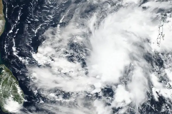 வங்கக் கடலில் புயல் சின்னம் உருவாக வாய்ப்பு | Storm Symbol Bengal November 14Th Today Weather