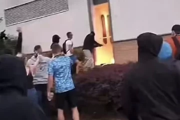 பிரித்தானியாவில் புலம்பெயர்ந்தோருக்கு எதிராக திரும்பியுள்ள போராட்டம்: அச்சத்தில் வெளிநாட்டவர்கள்