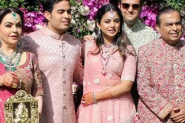 இஷா அம்பானி மற்றும் ஆகாஷ் அம்பானியின் பெயருக்கு பின்னால் இருக்கும் காரணம் தெரியுமா?