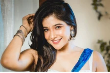 முதன்முறையாக குளியலறை புகைப்படத்தை வெளியிட்ட பிக்பாஸ் சாக்ஷி அகர்வால், தீயாய் பரவும் புகைப்படம்..