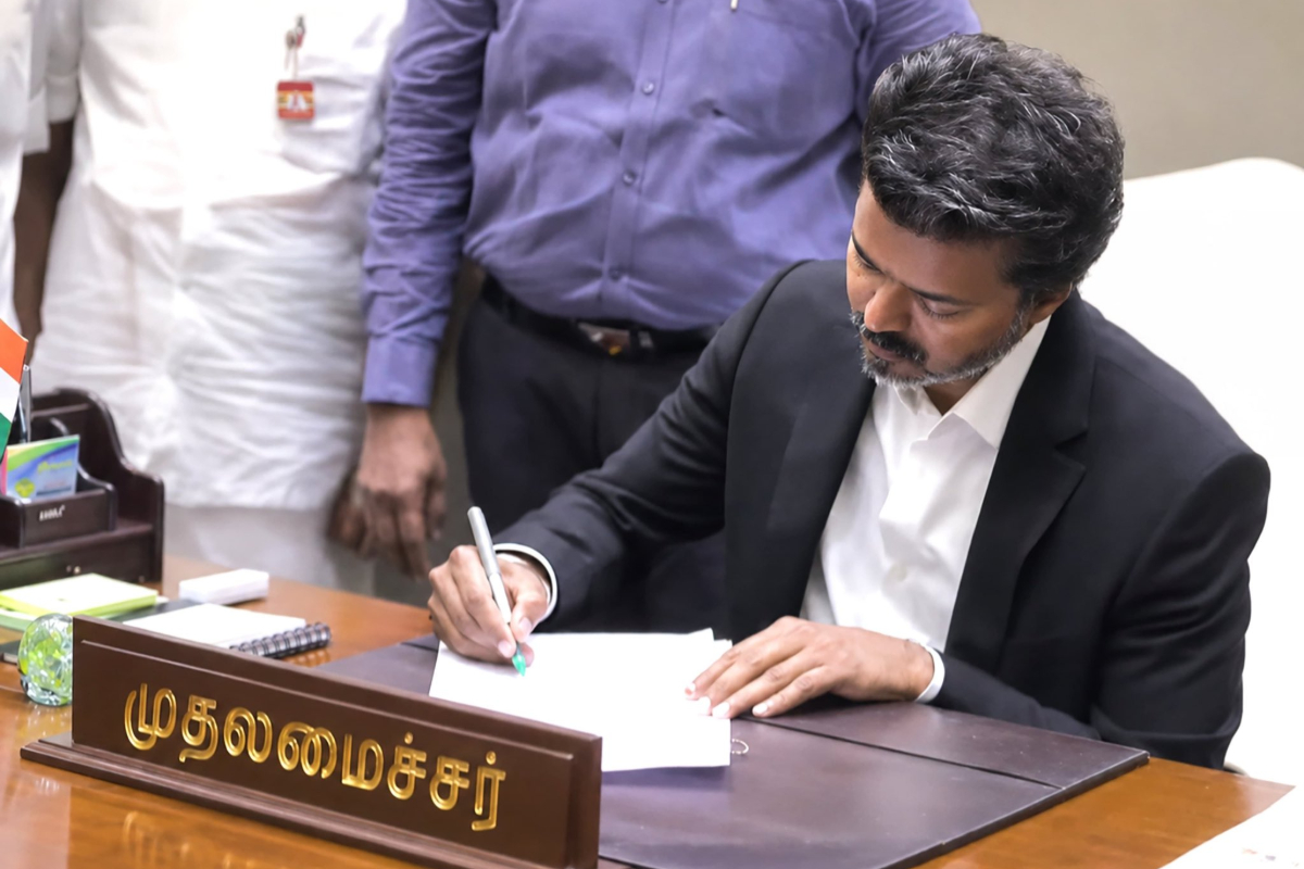 முதலமைச்சரான C.ஜோசப் விஜய்!! வைரலாகும் திரிஷா க்யூட் லுக் புகைப்படங்கள்.. | Trisha Saree Look Photos Viral Social Media Cm