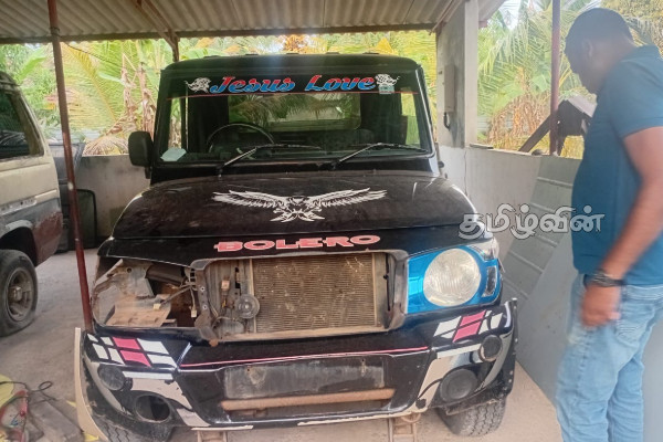 பெண்ணின் மரணத்திற்கு காரணமான வாகனம் பொலிஸாரால் மீட்பு: இருவர் கைது! | 2 Arrested By Vavuniya Police Accident Case