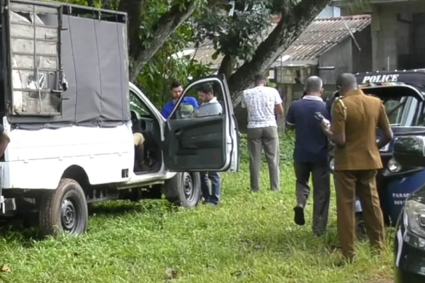 மாரவில பகுதியில் துப்பாக்கிச் சூடு ; பெண் ஒருவர் பலி | Woman Shot Front House 10 Year Old Child Injured
